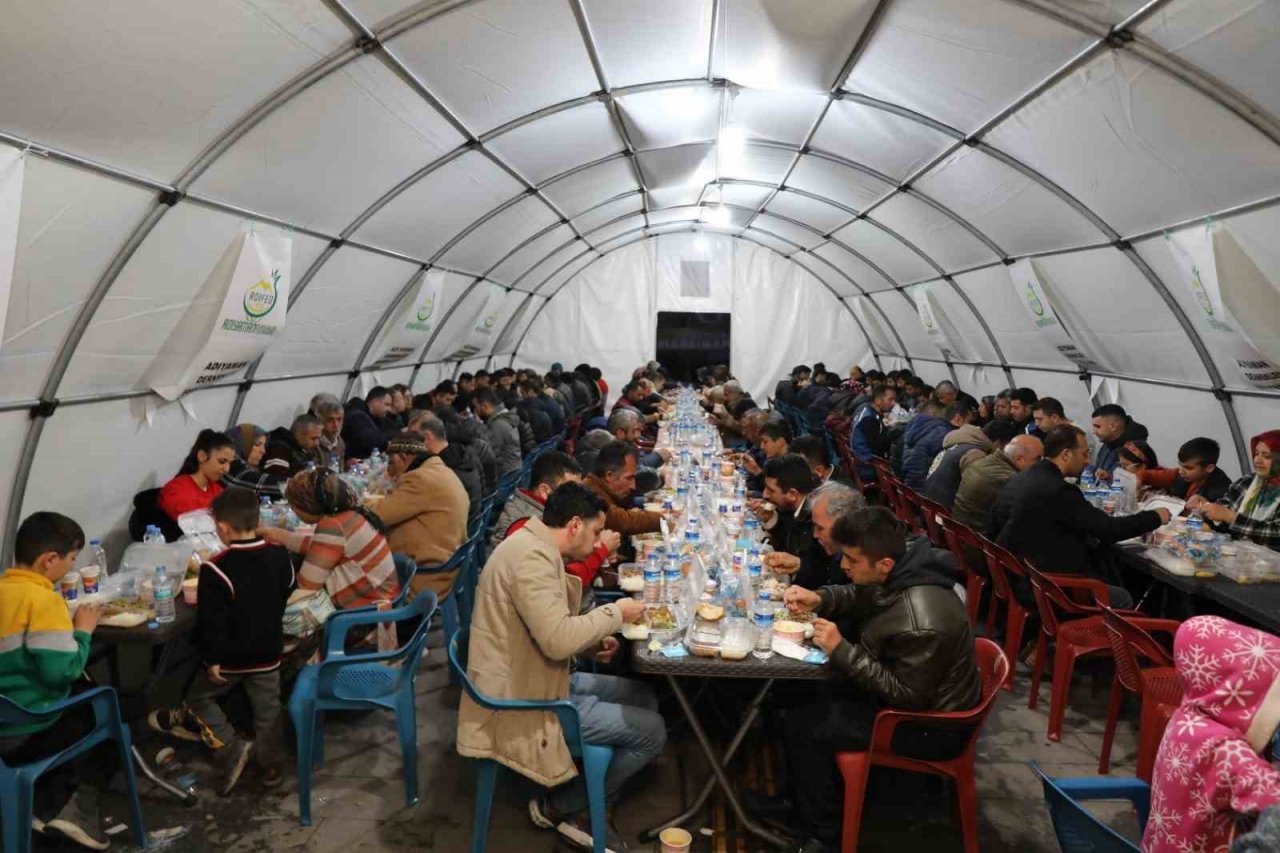 Başkan Palancıoğlu, Adıyaman’da depremzedelerle iftar sofrasında buluştu
