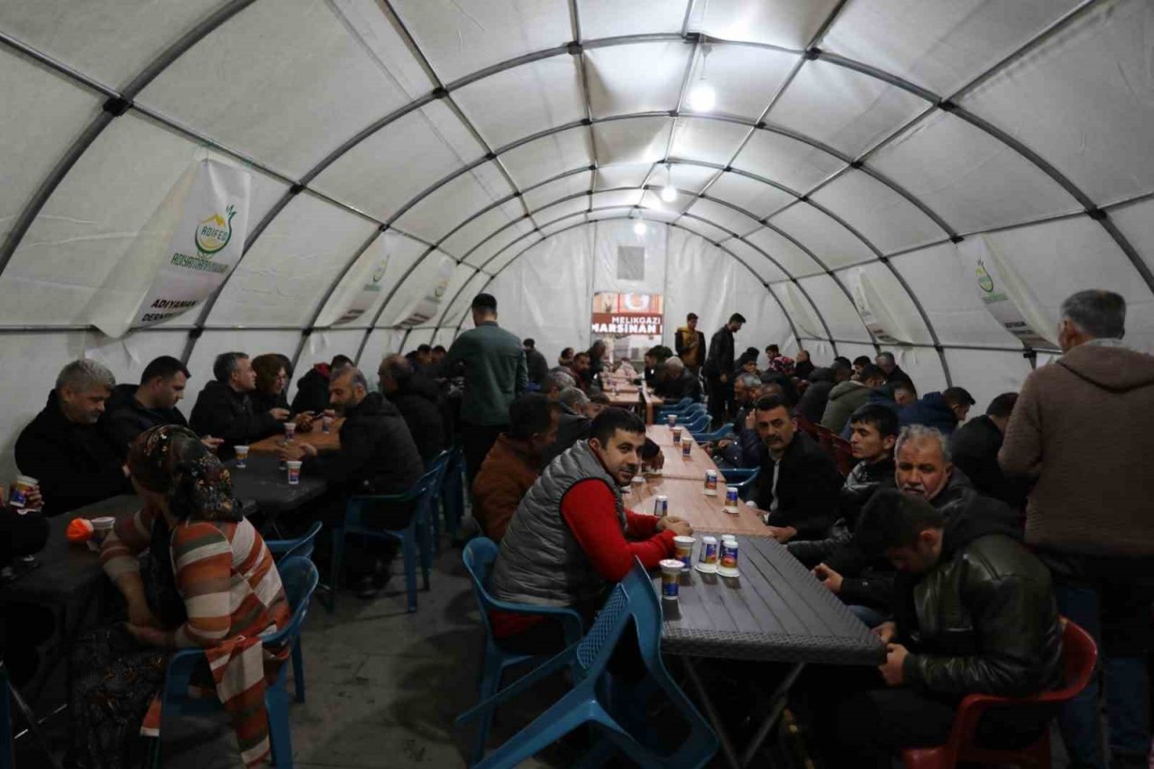 Başkan Palancıoğlu, Adıyaman’da depremzedelerle iftar sofrasında buluştu