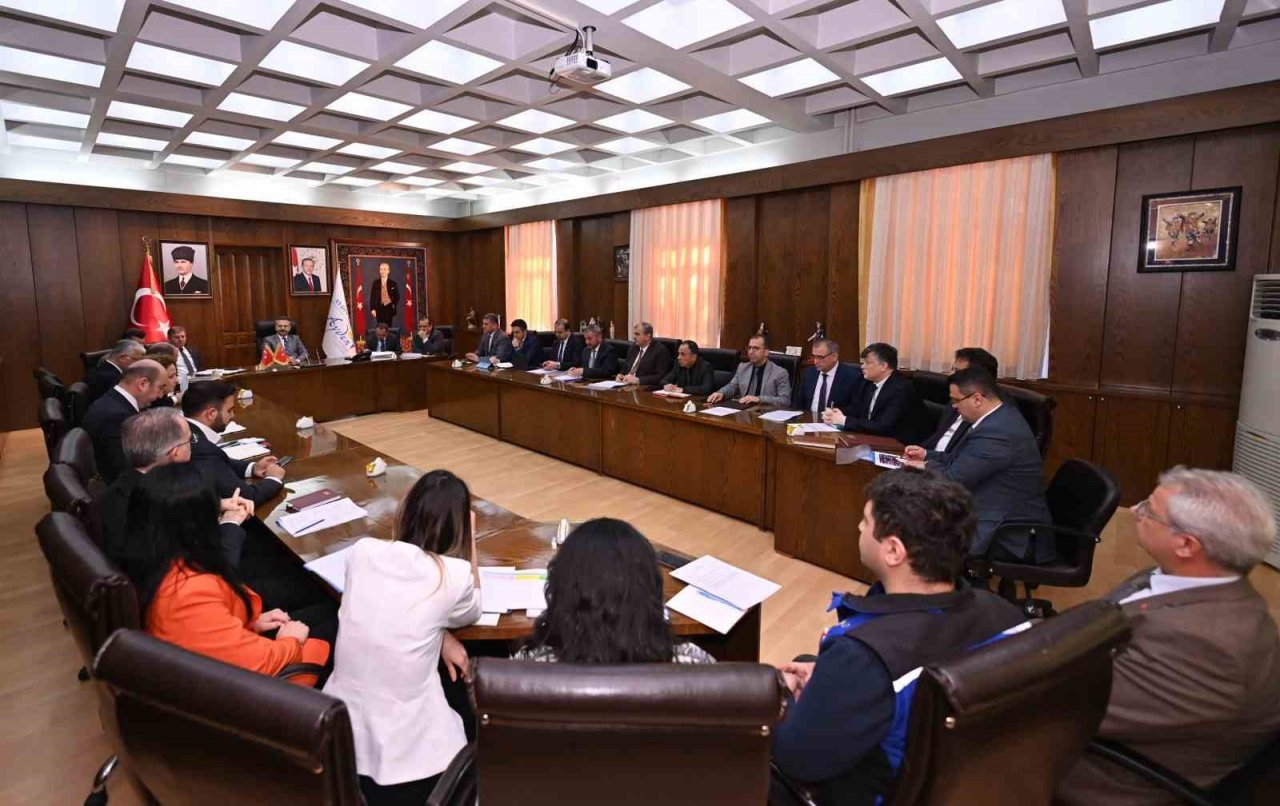 Aydın’a gelen depremzedelerin son durumları görüşüldü