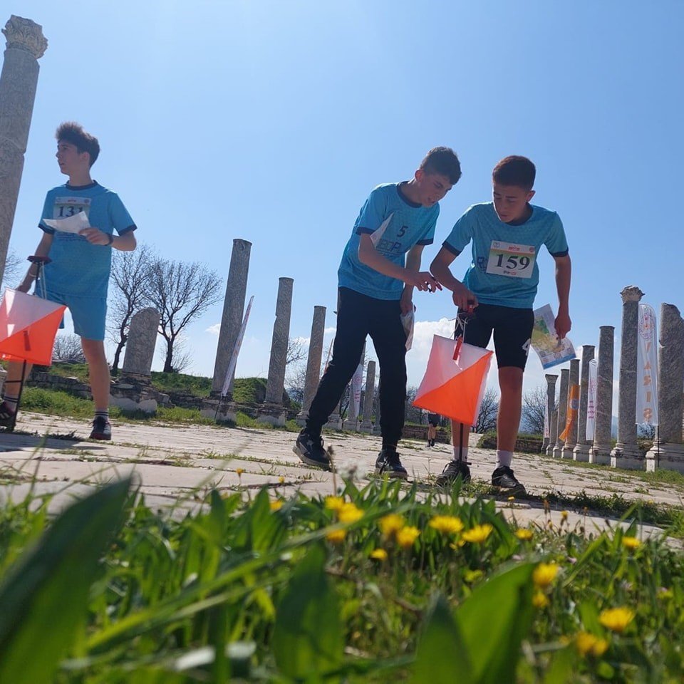 Aydın’da öğrenciler tarih ile iç içe yarıştı