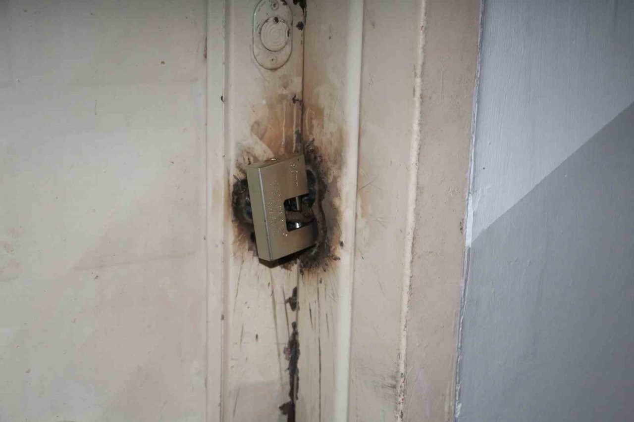 Depremzedeler KYK yurdunda, hırsızlar binalarında