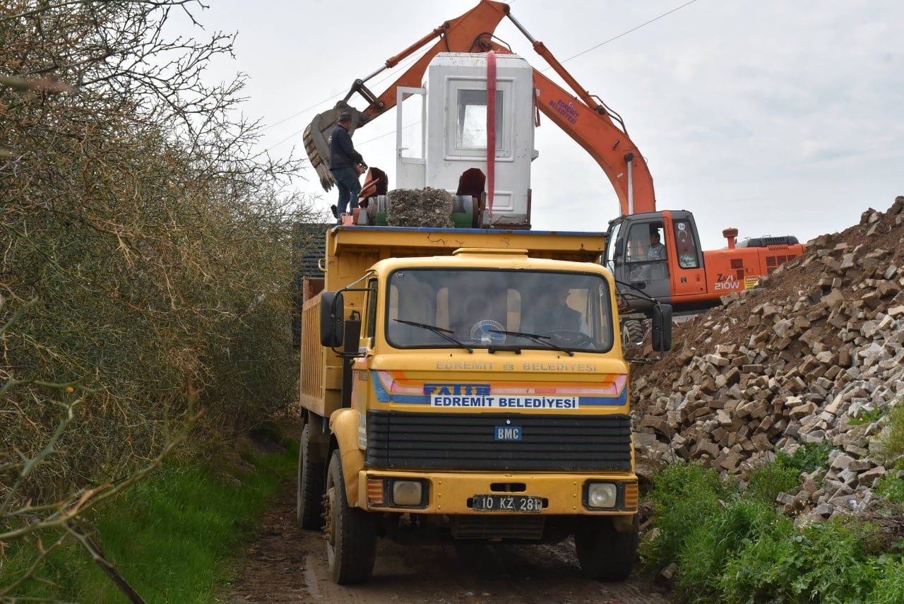 Taş kırma makinesi ile ekonomiye katkı sağlanıyor