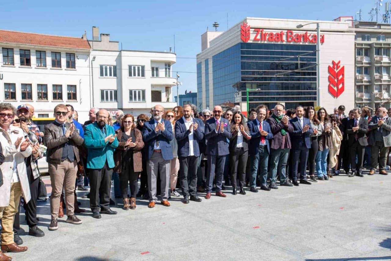 Dünya Tiyatro Günü’ Bursa’da kutlandı