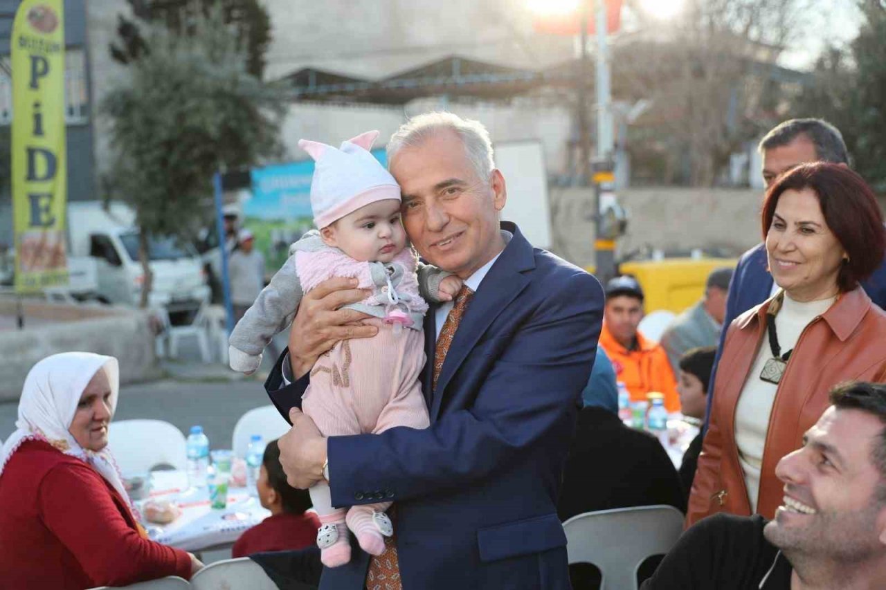 Büyükşehir üç ayrı koldan iftar geleneğini yaşatıyor