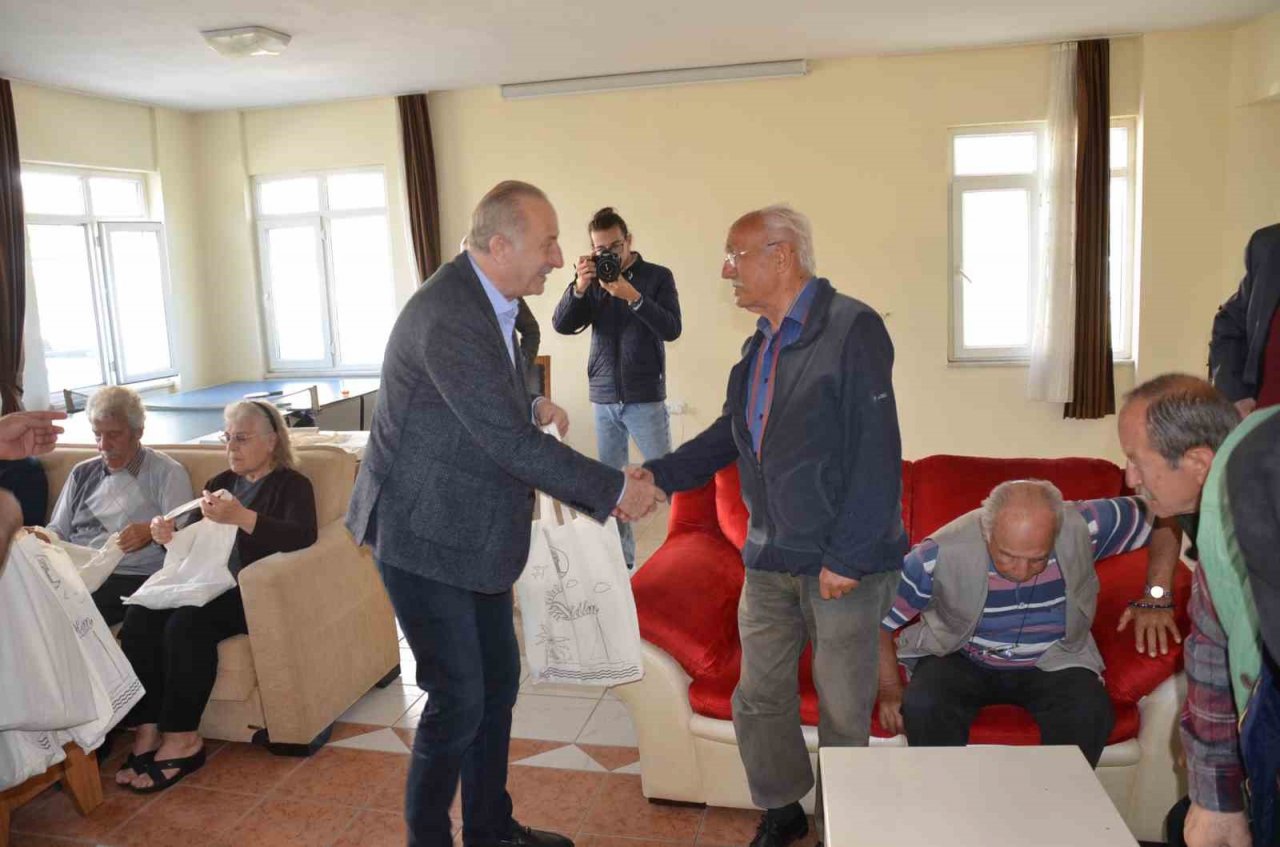 Başkan Atabay, yaşlılarla buluştu