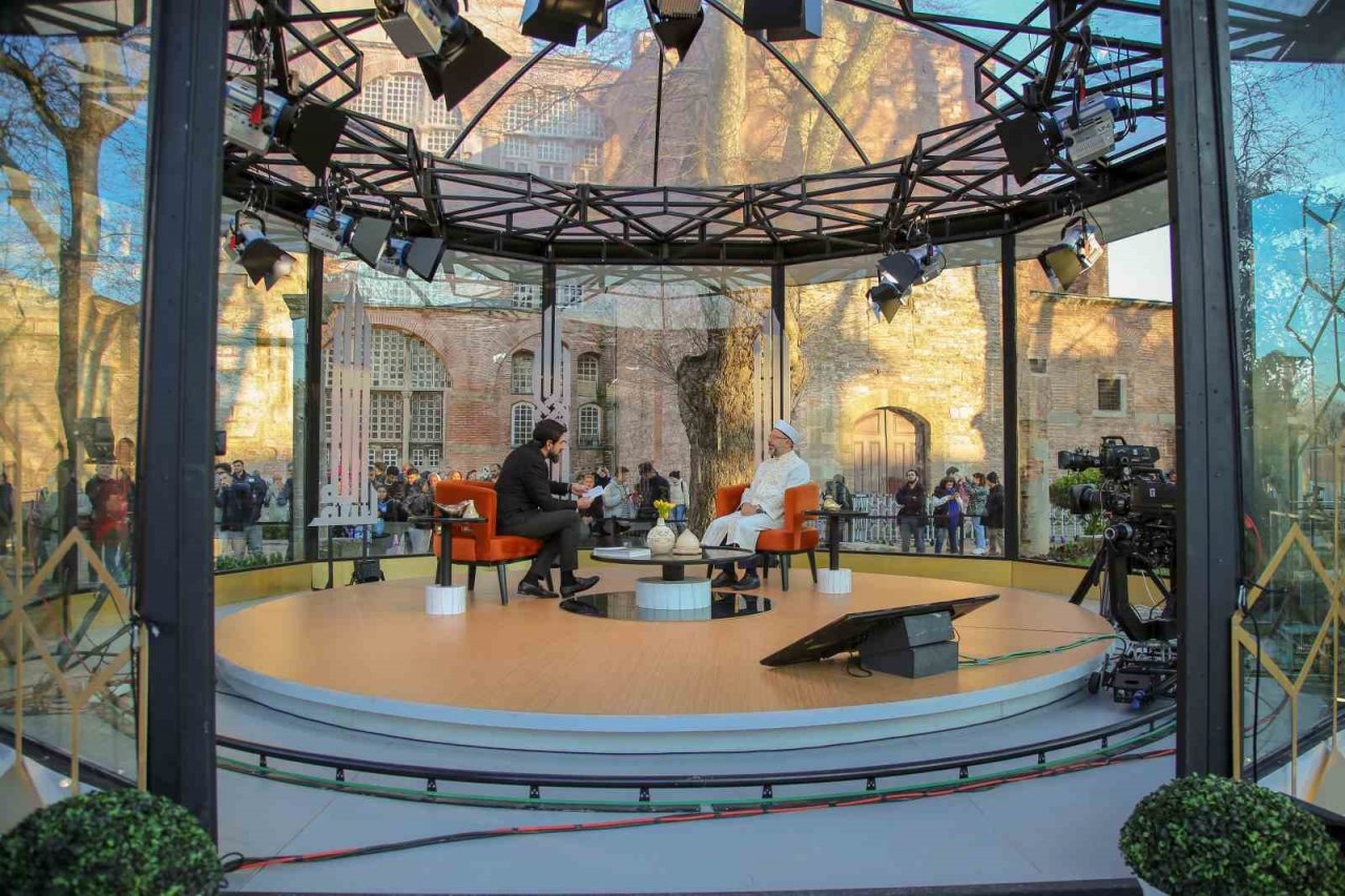 Diyanet İşleri Başkanı Erbaş, TRT 1’de "Ramazan Sevinci" programına katıldı