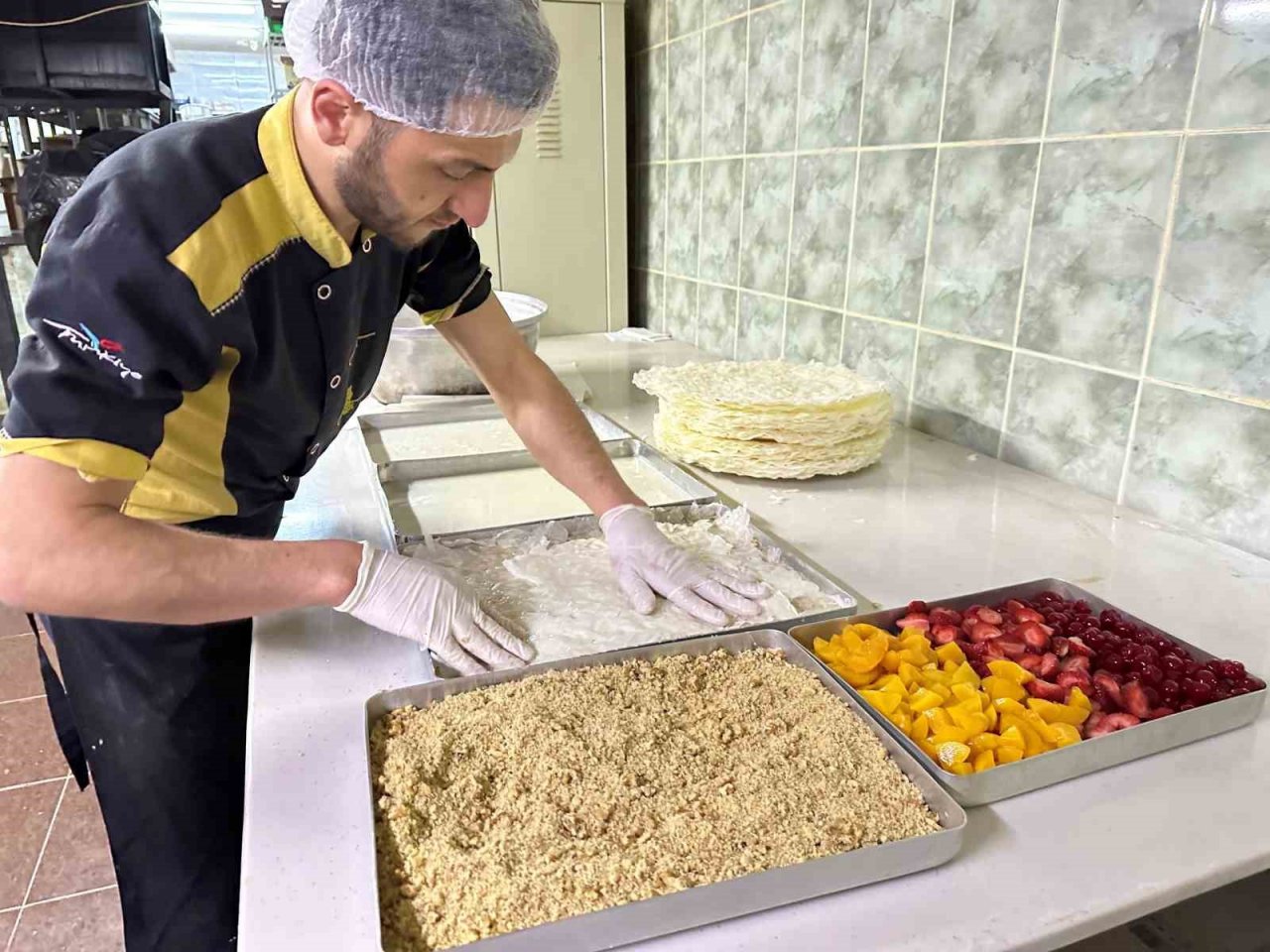 Ramazan ile başlayıp bayramla bitiyor, Osmanlı’dan günümüze gelen lezzet: Güllaç