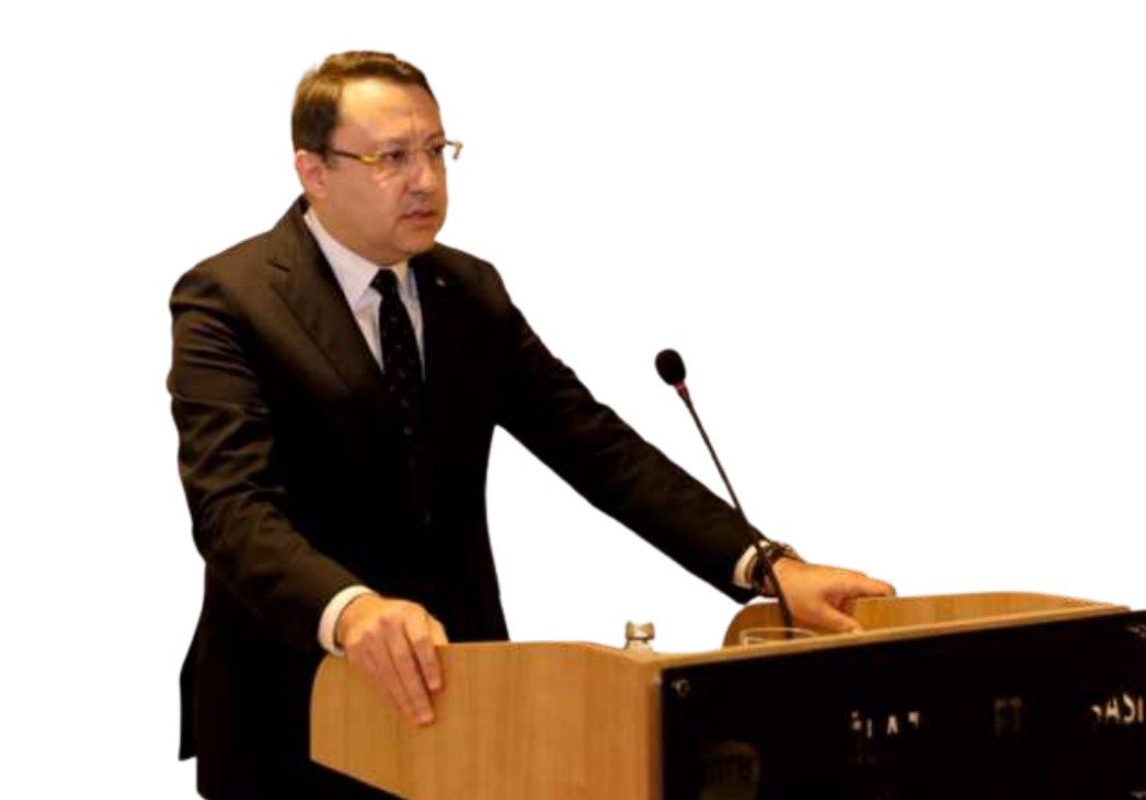 Marmaris Ticaret Odası Başkanı Ayhan; "Yat limanı inşaatı bir an önce sona ermeli"