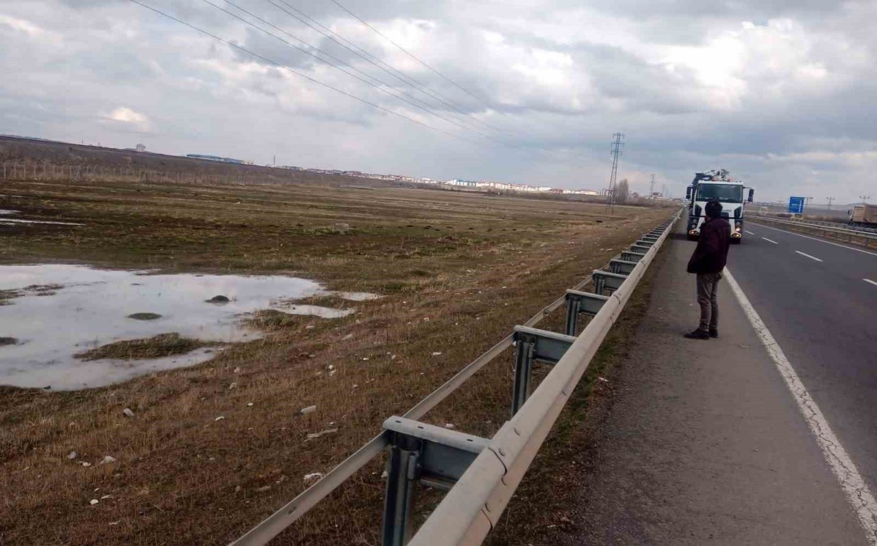 Kars’ta peynir altı suyundan oluşan gölet temizlendi