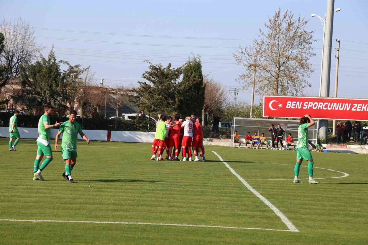 Döşemealtı, galibiyetle başladı