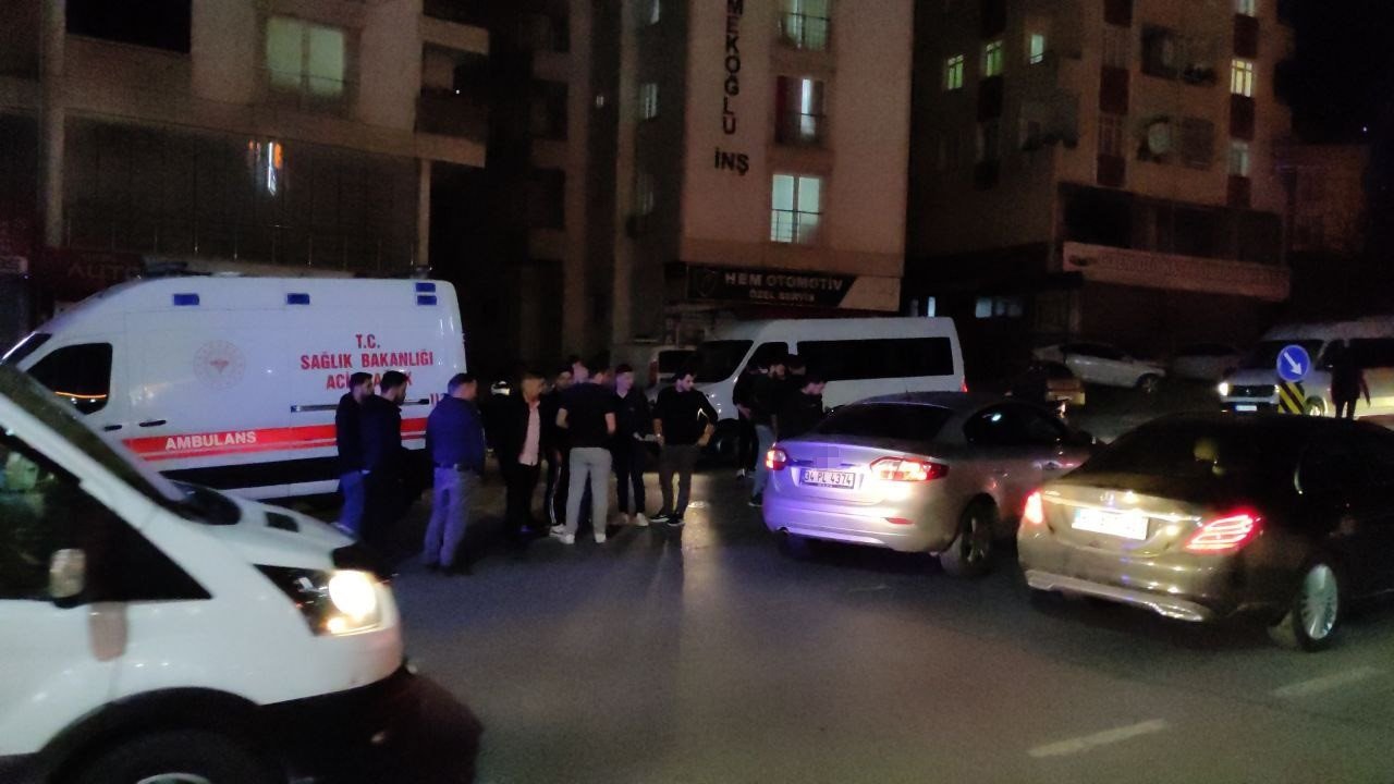 U dönüşü yapan otomobil ile motosiklet çarpıştı: 1 yaralı