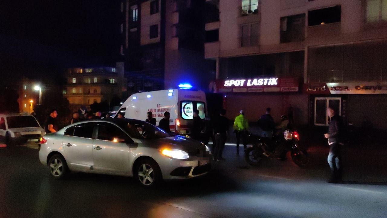 U dönüşü yapan otomobil ile motosiklet çarpıştı: 1 yaralı