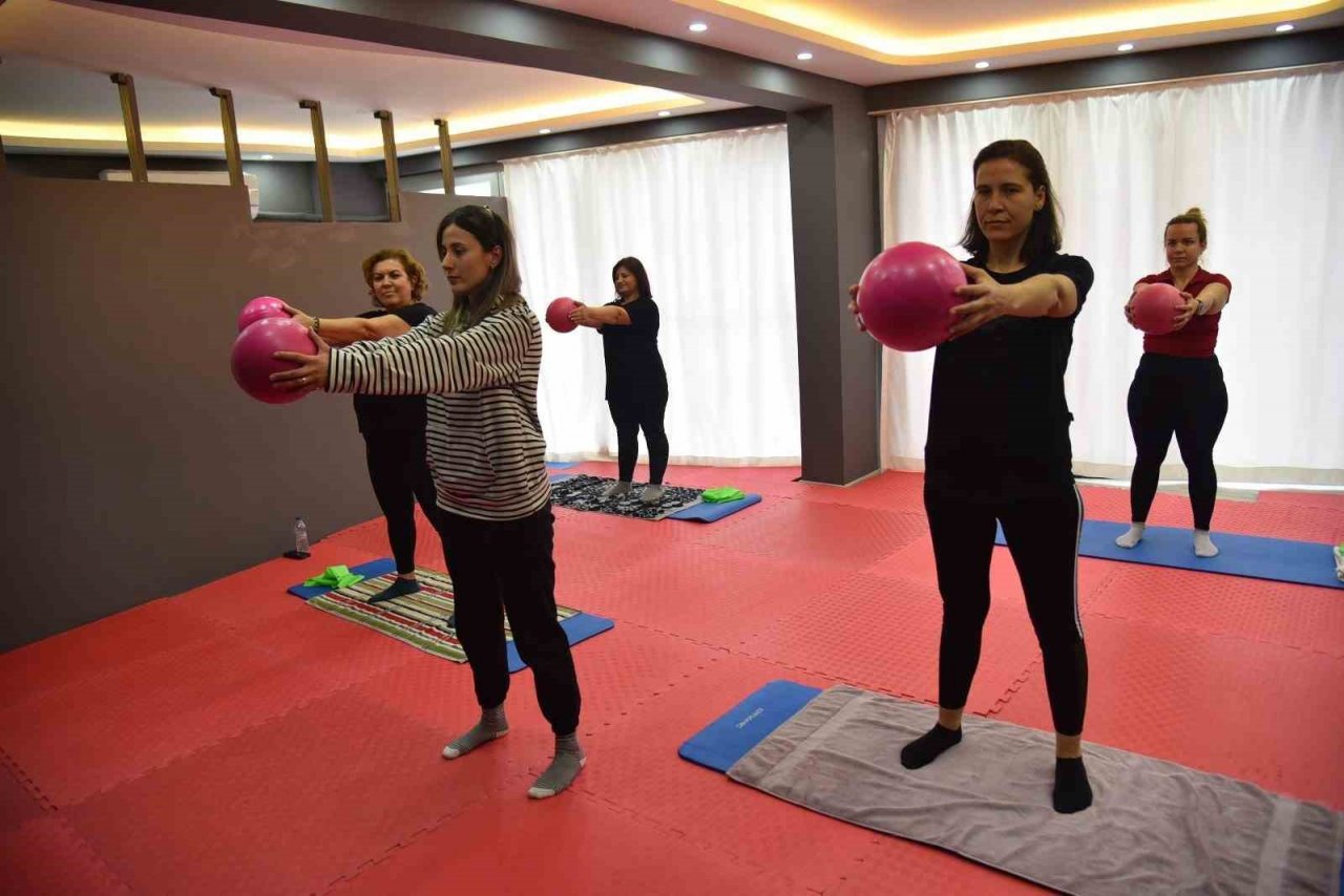 Muradiye Hanımlar Lokalinde kurslara yoğun ilgi