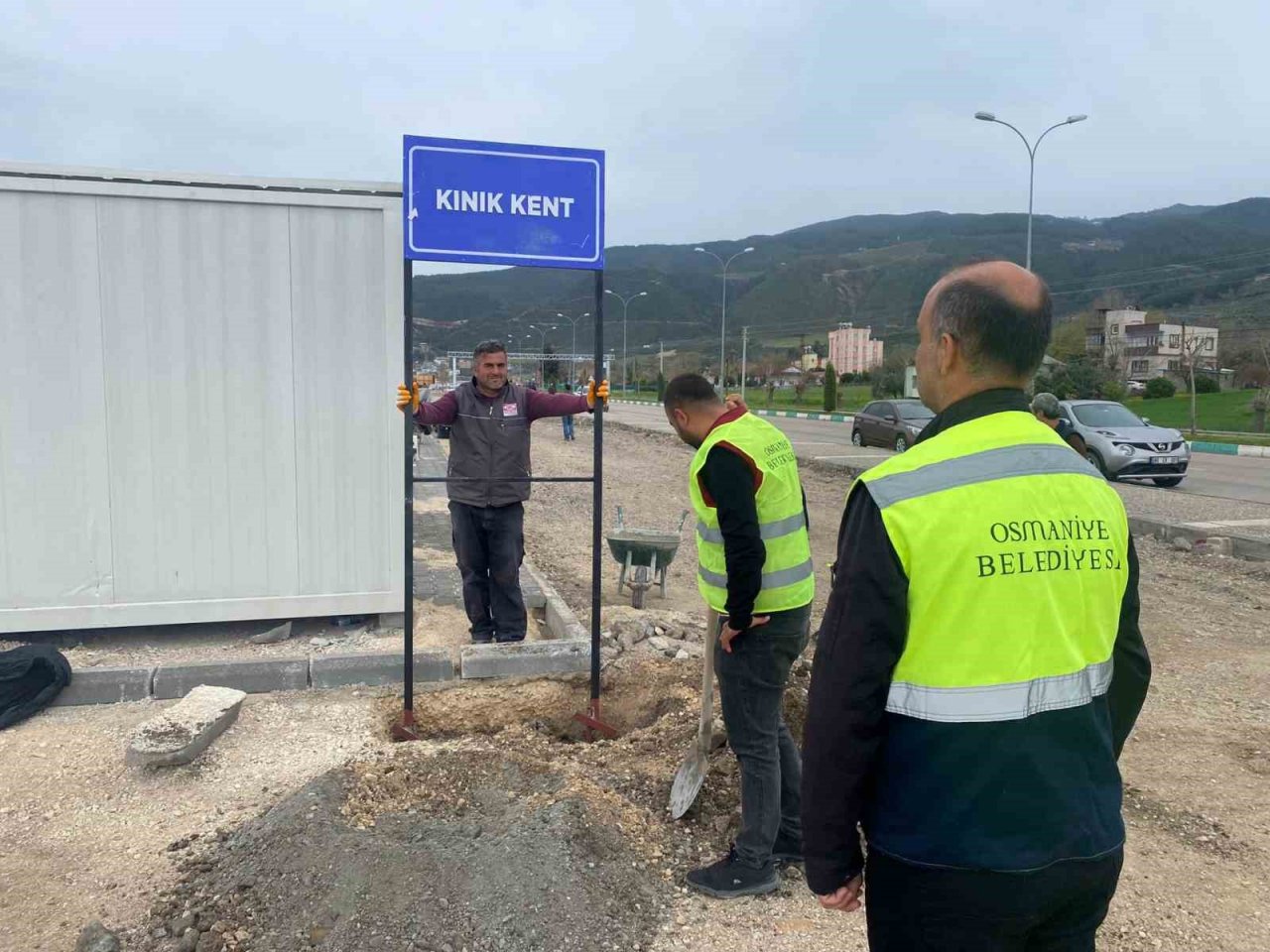 Osmaniye’de bin 28 konteyner yerleştirildi, tabelalar asıldı