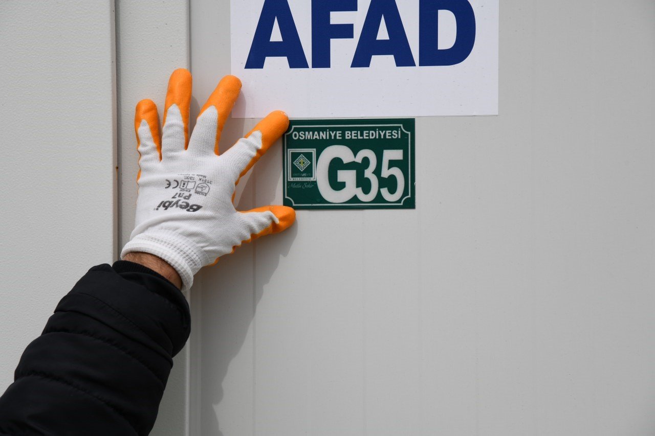 Osmaniye’de bin 28 konteyner yerleştirildi, tabelalar asıldı