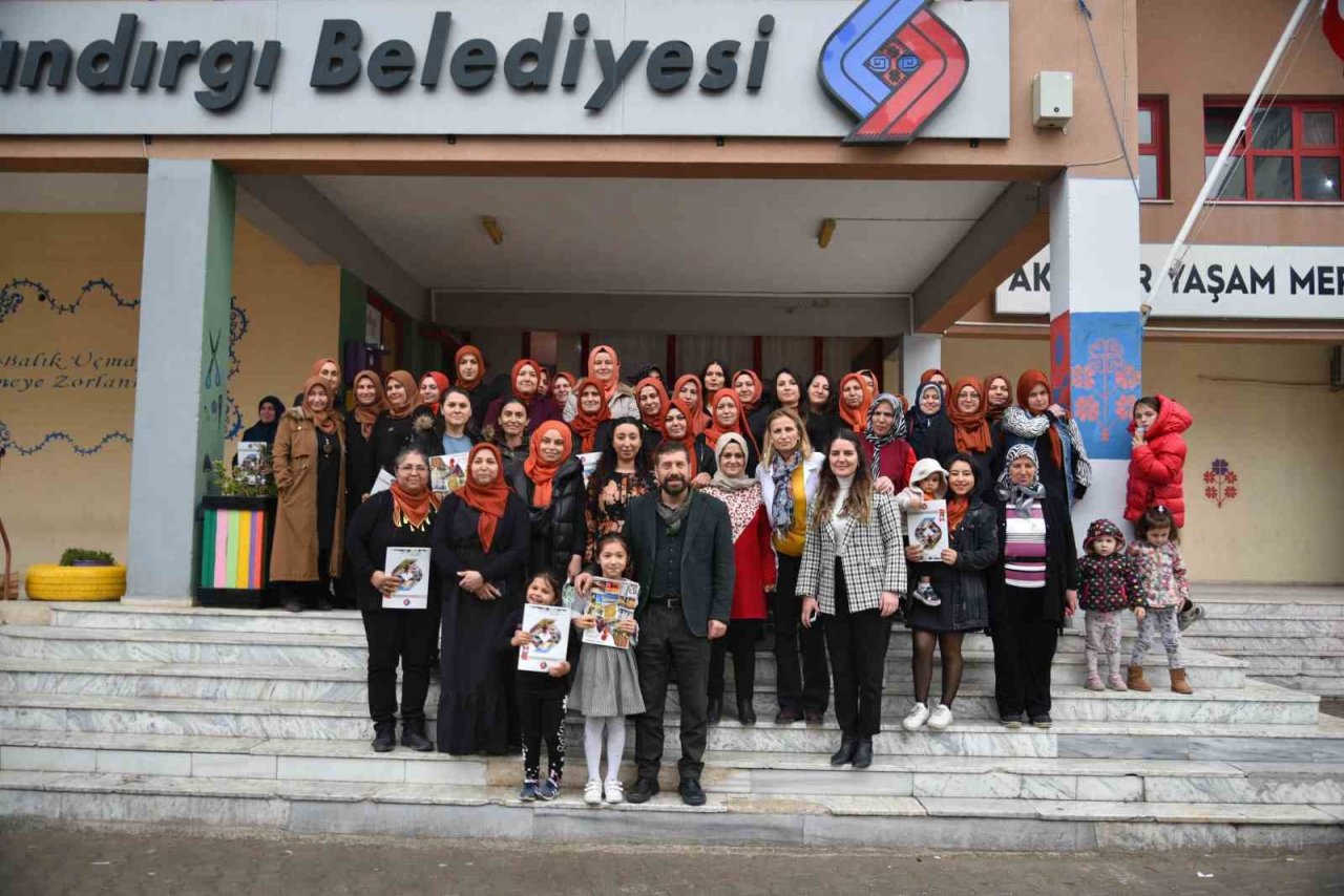 Sındırgı’da kursiyerlere katılım belgeleri verildi