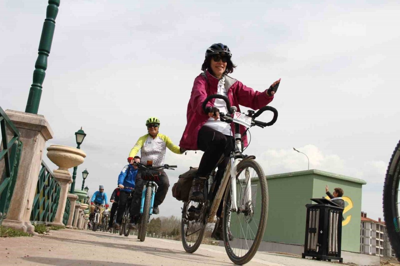 Orman Haftası kutlamasında 250 fidan dikildi