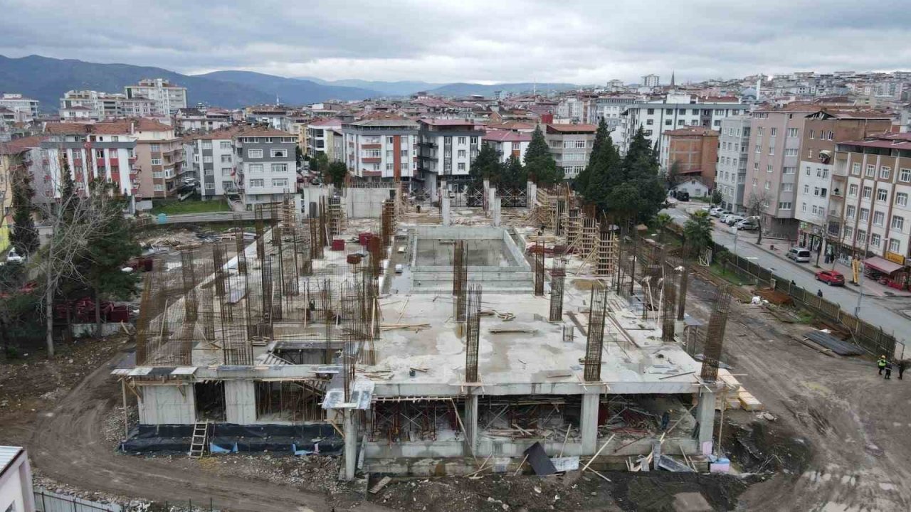 İlkadım Spor Kompleksi yükseliyor