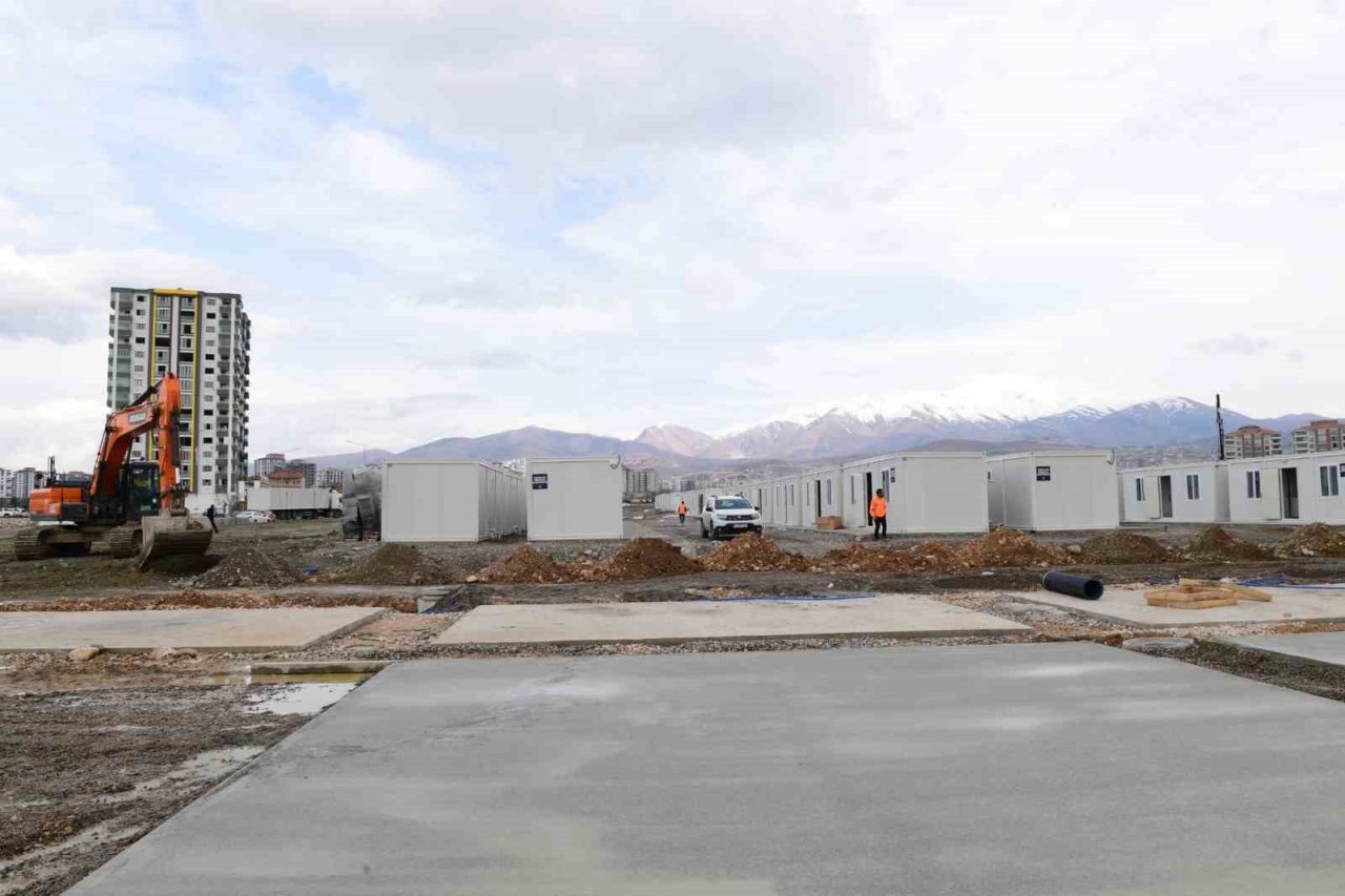 Yeşilyurt’ta konteyner çalışmaları sürüyor