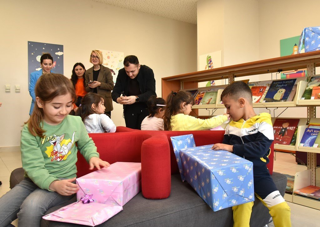 Kütüphane Haftası depremzede çocuklarla kutlandı