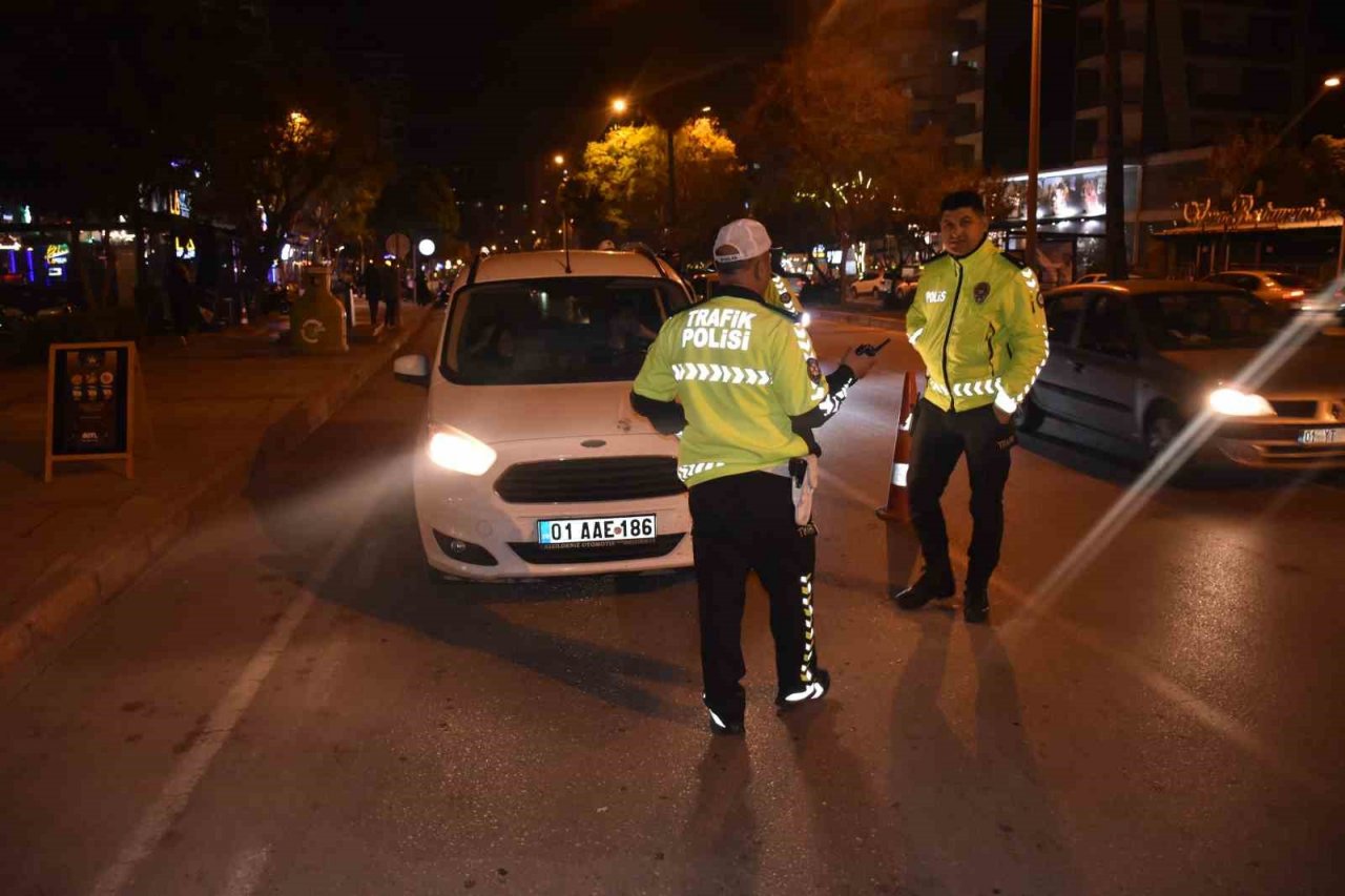 Adana’da abart egzoz kullanan sürücülere ceza yağdı