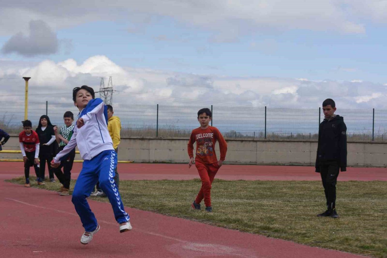 Afyonkarahisar’da atletizm müsabakaları sona erdi