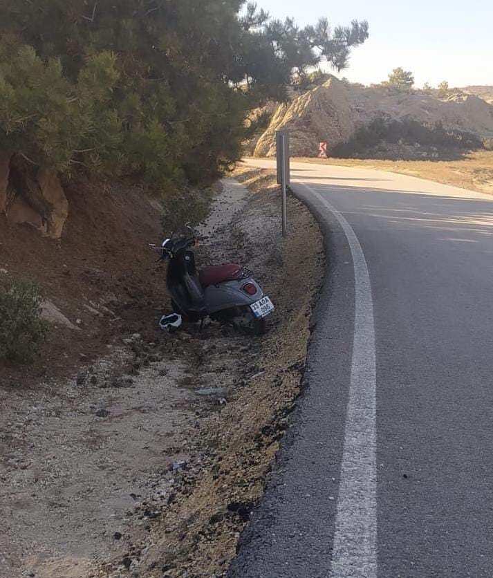 Devrilen motosiklette 2 kişi yaralandı