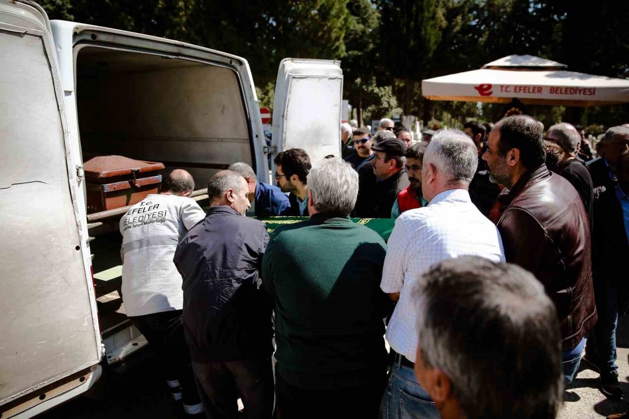 ADÜ Hastane personeli, mesai arkadaşları Çelik ve Eryılmaz’ı son yolculuğuna uğurladı
