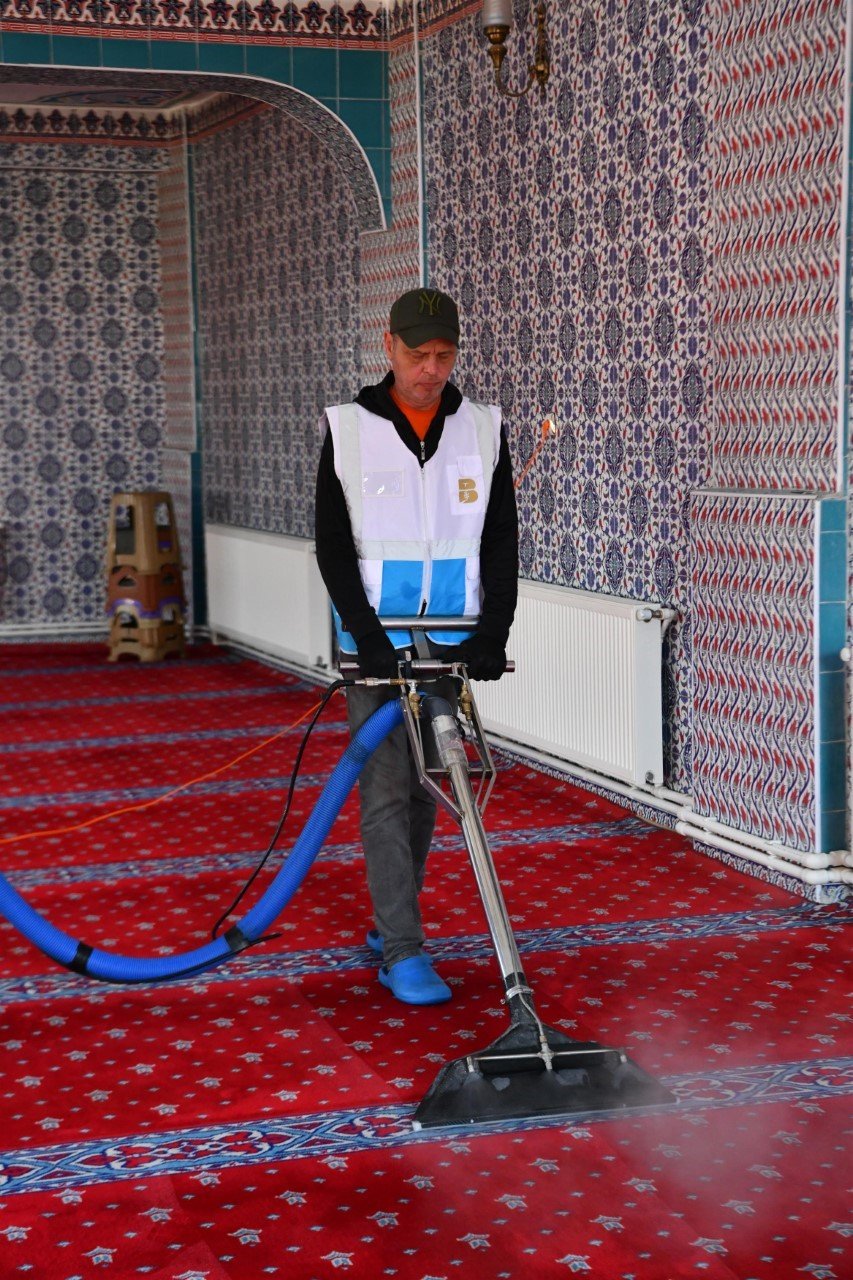 Balıkesir Büyükşehir camileri bayrama hazırlıyor