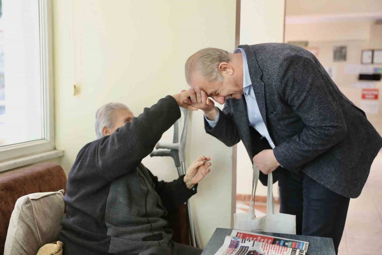 Başkan Atabay, Huzurevi’nde yaşlılar ile bir araya geldi