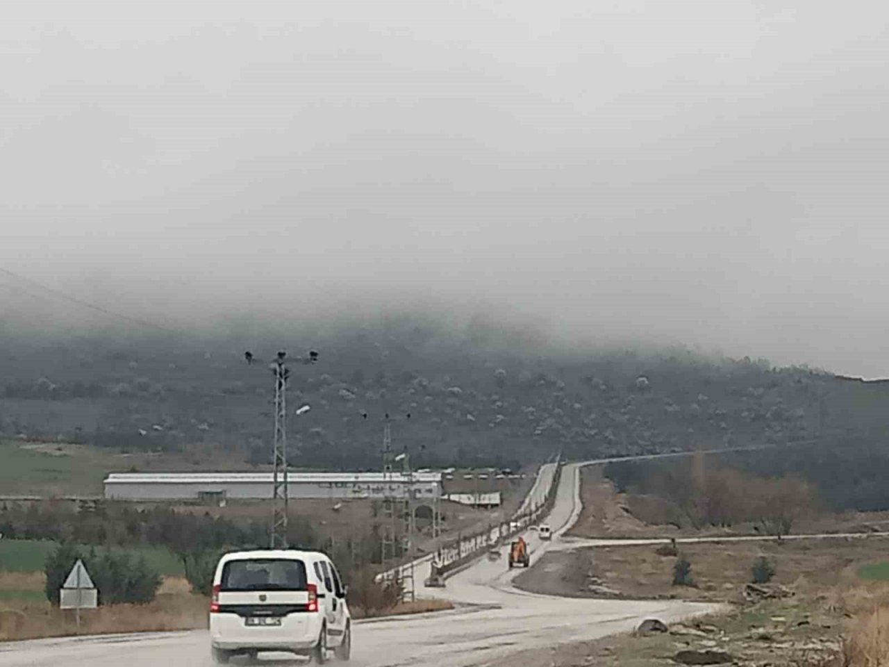 Ankara’da yağmur yağışı hayatı olumsuz etkiledi