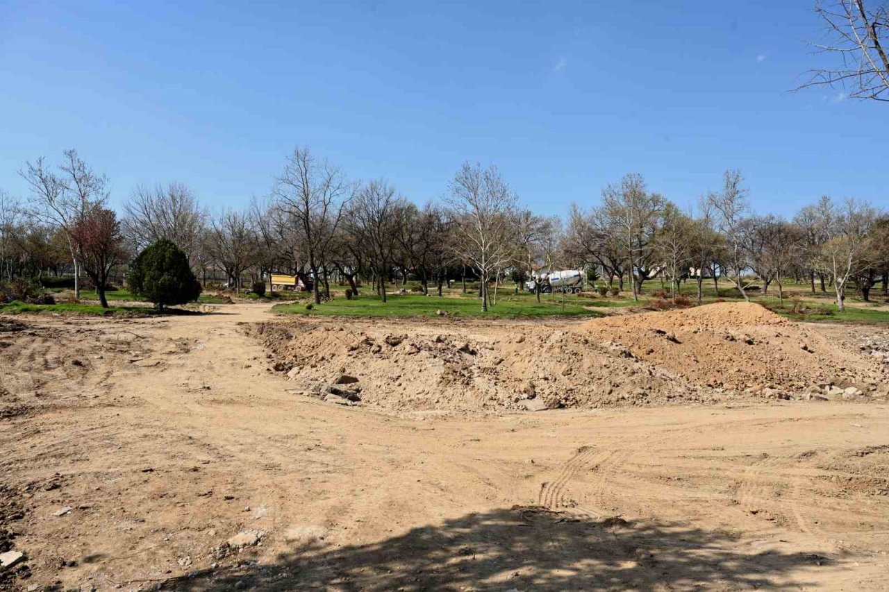 Teoman Özalp Parkı’nda dönüşüm başladı