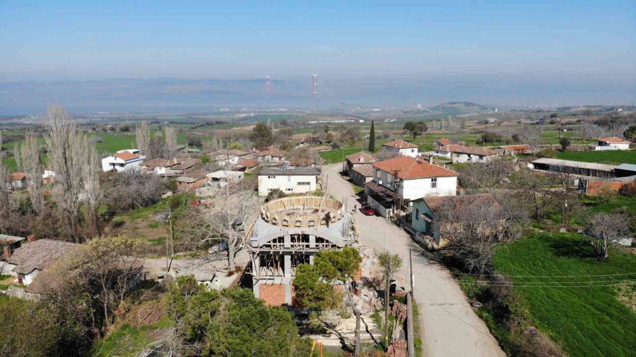 Depreme dayanıksız 61 yıllık köy camisinin yerine Osmanlı mimarisiyle yenisi yapılıyor