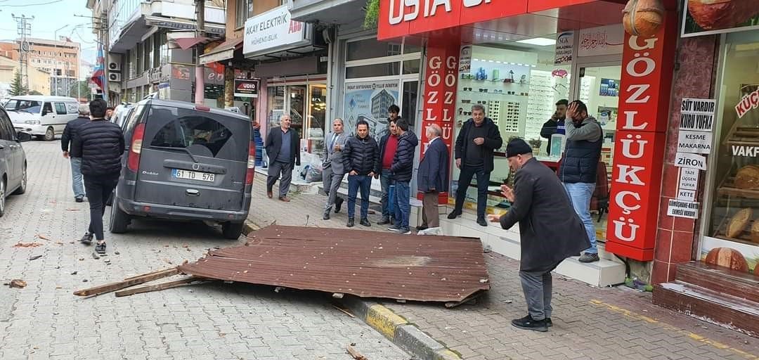 Trabzon’da şiddetli fırtına
