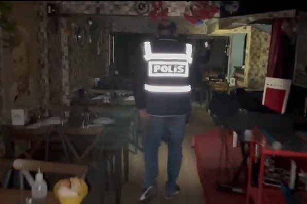 İzmir’de eğlence mekanlarına "Günbatımı Operasyonu"