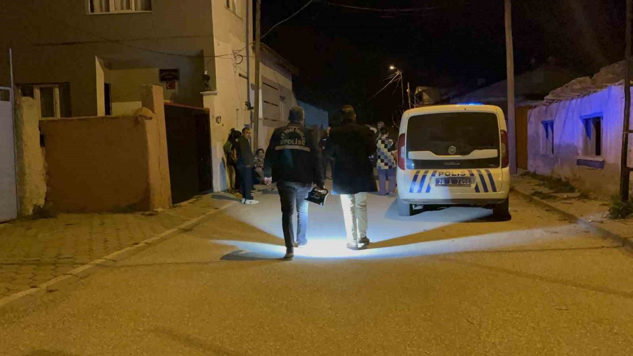 Eskişehir’de silahlı kavga: 1’i ağır 2 yaralı