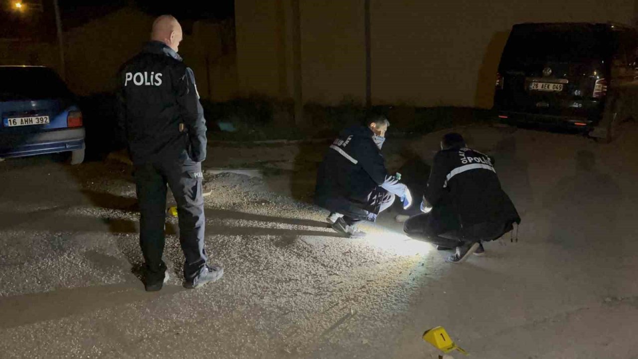 Eskişehir’de silahlı kavga: 1’i ağır 2 yaralı