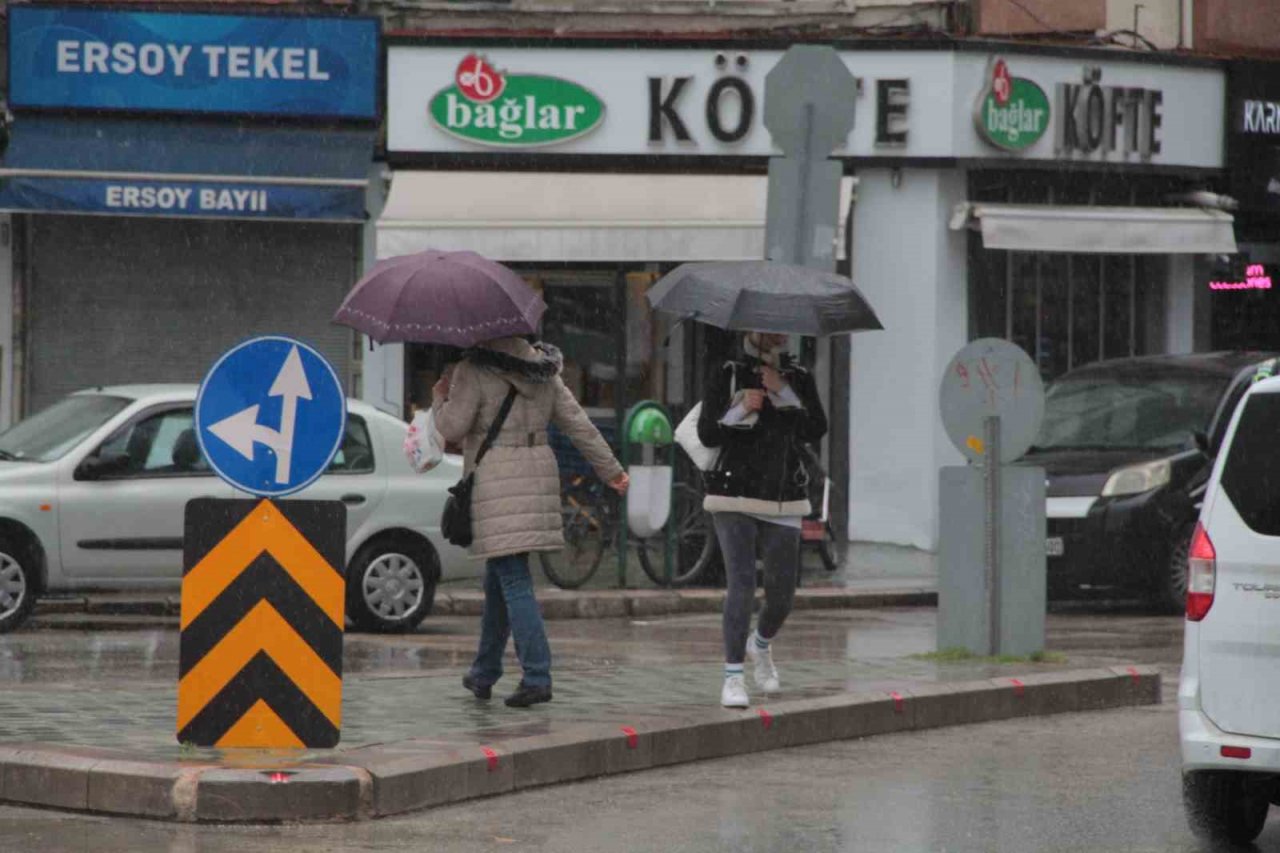 Eskişehir’de sağanak yağış