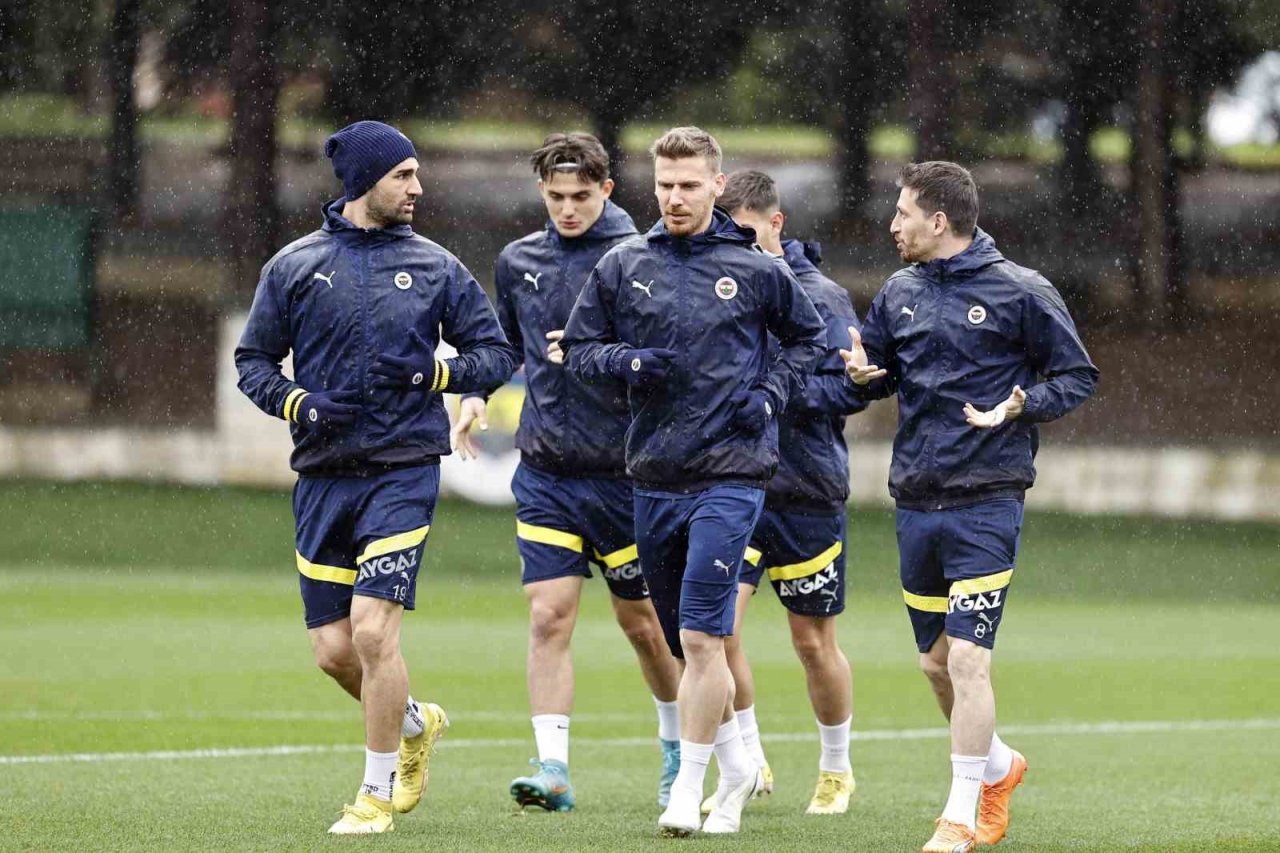 Fenerbahçe, Beşiktaş maçı hazırlıklarına başladı