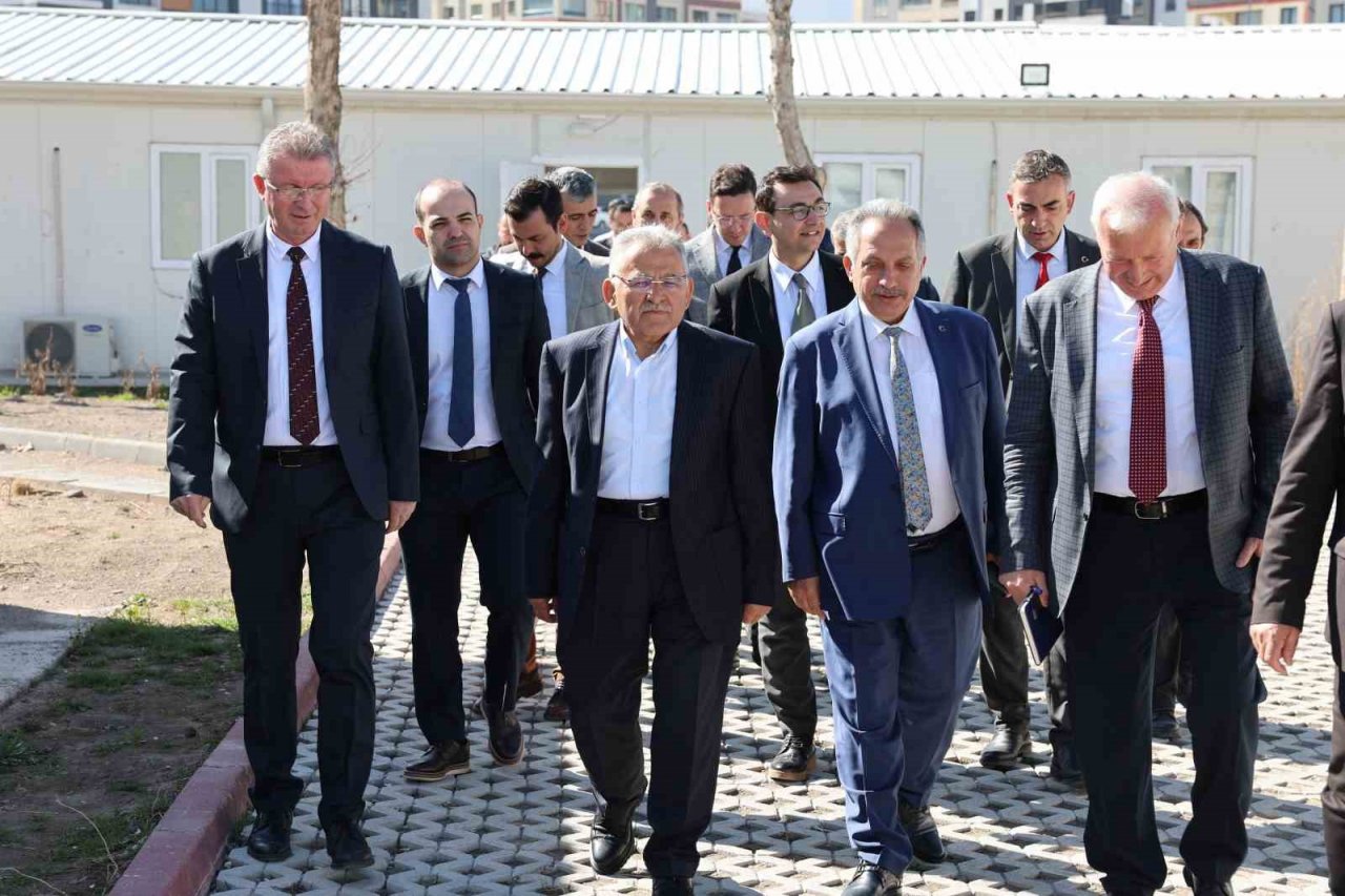 Talas Mevlana’da Raylı Hattın Test Sürüşü 1 Mayıs’ta Başlayacak