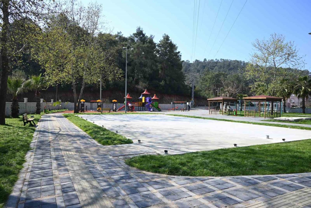 Kahraman Sarı Parkı yenilendi