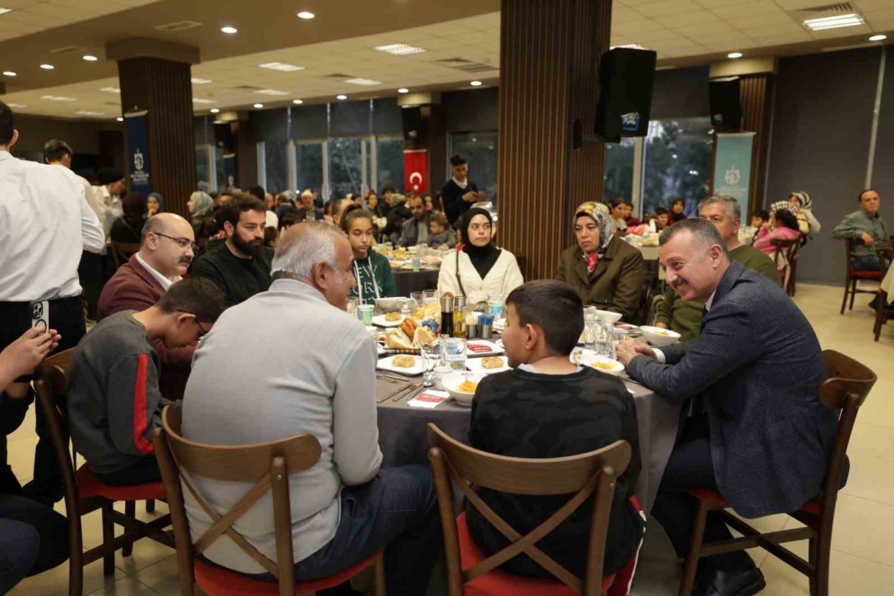 Başkan Büyükakın’dan depremzede ailelere: