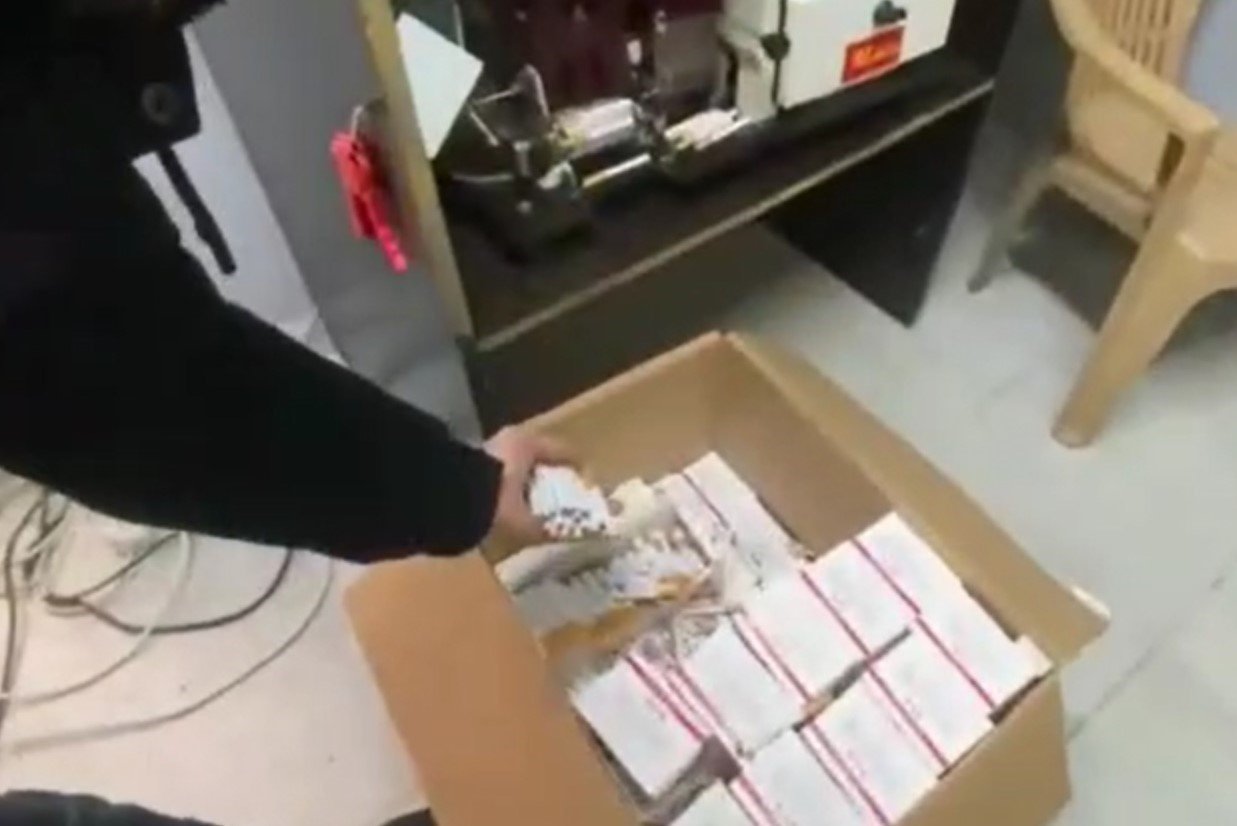 Kocaeli’de 4 adresi sigara üretim fabrikasına çevirdiler