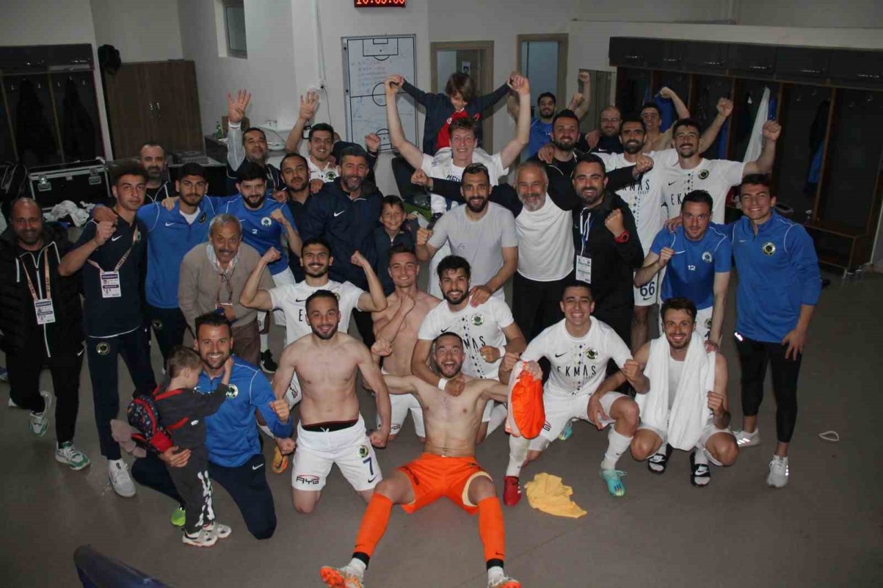 Menemen FK, alt sıralardan kurtulmak istiyor