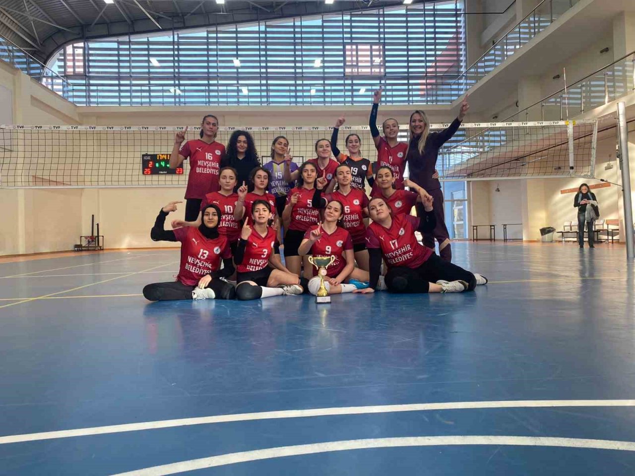 Genç sporcular başarıya doymuyor