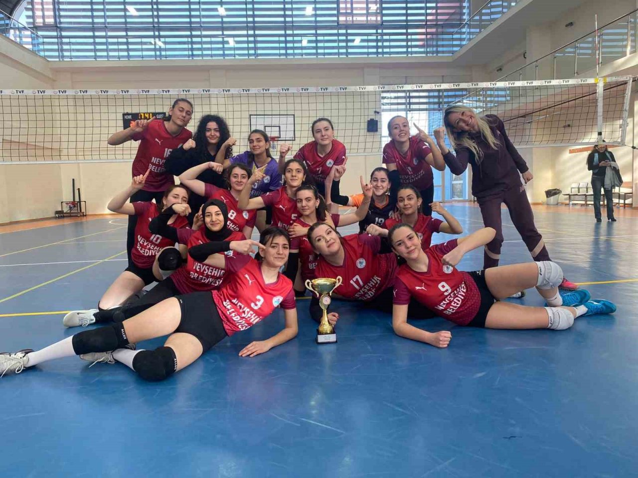 Genç sporcular başarıya doymuyor