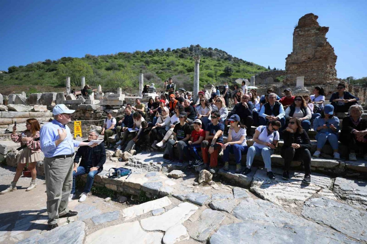 Kütüphaneler Haftasında Celsus Kütüphanesi’ne ziyaret