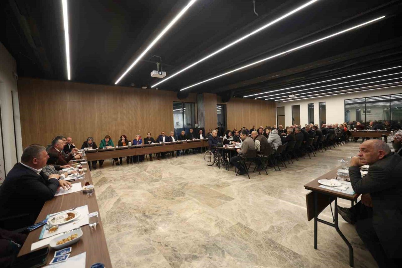 Başkan Büyükakın: “Hatay’ı ayağa kaldırmak için çalışıyoruz”