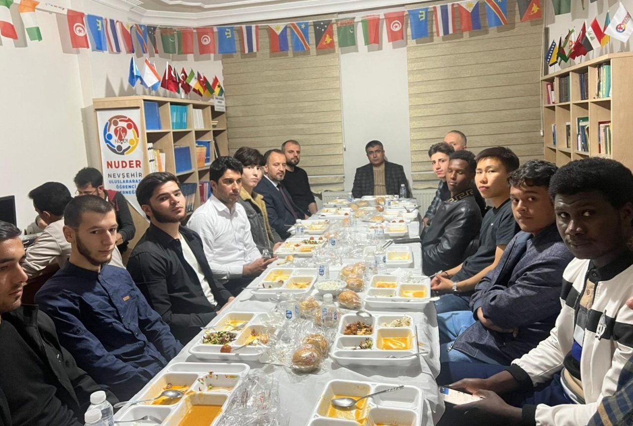 NEVÜ’lü Uluslararası öğrenciler, gönül sofrasında buluştu