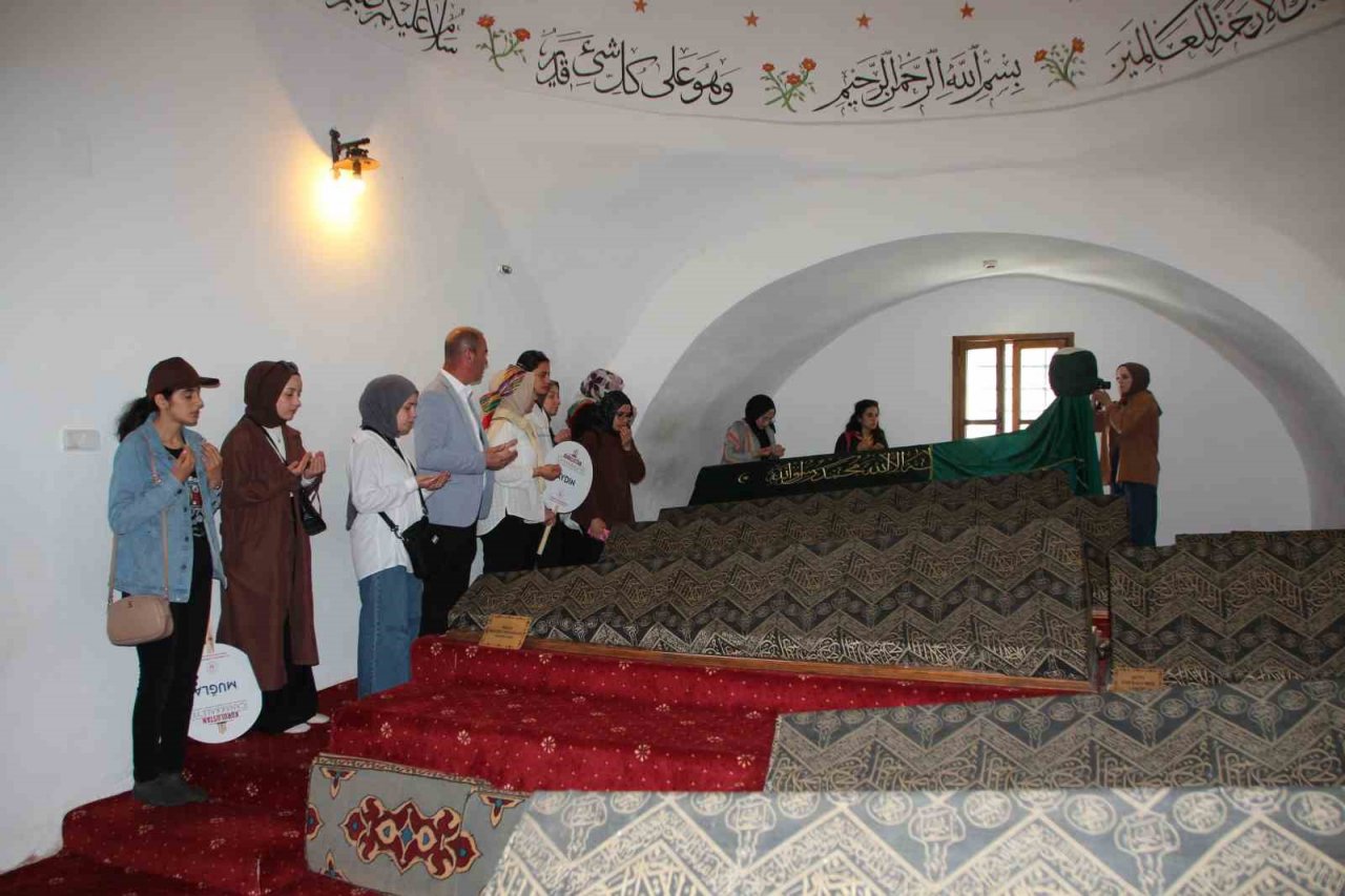 Şeyh Edebali Türbesi’nde ramazan yoğunluğu